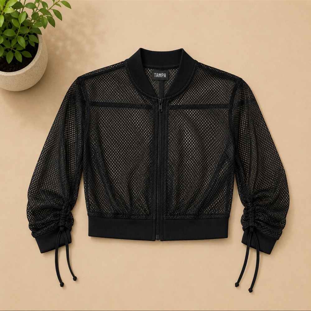 Sporty Y2K Black Mesh Zip Crop Top – Streetwear/Athleisure Style